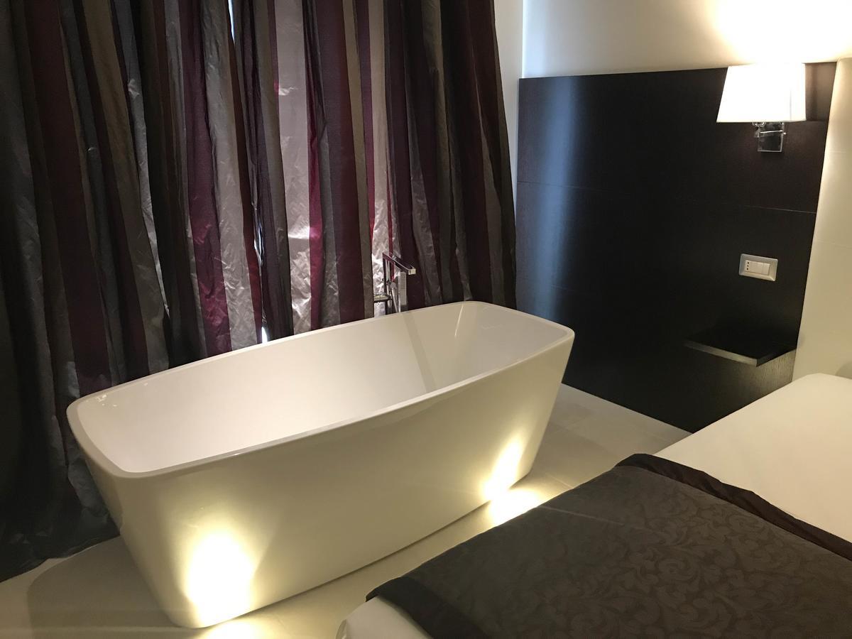 Acomodação com café da manhã  Holidays Boutique 4*